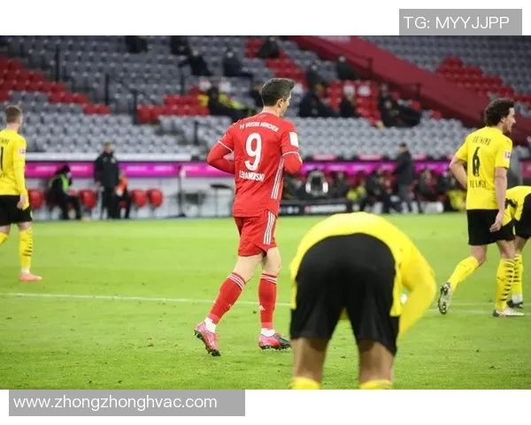 莱万回归旧主赛场引发拜仁球迷愤怒声讨称其忘恩负义